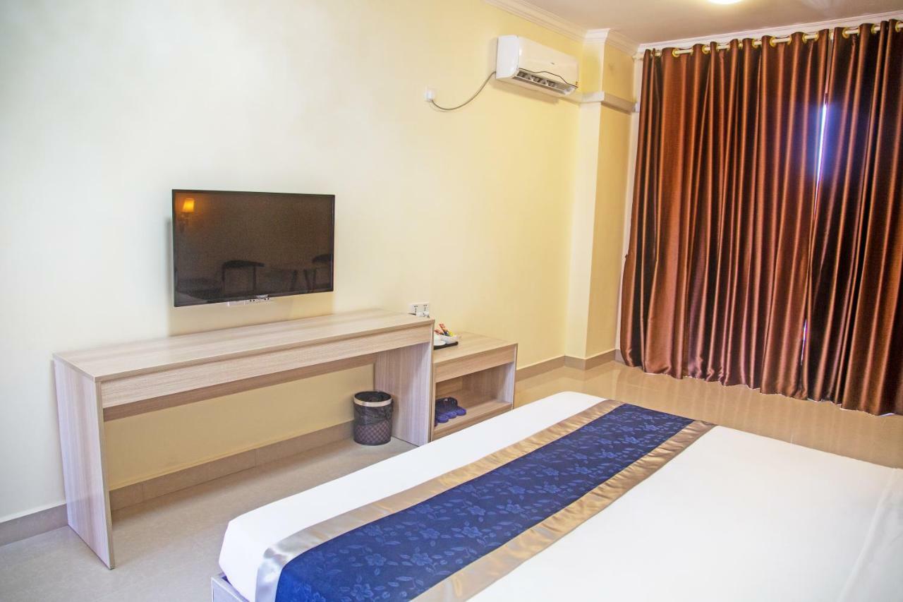 City Comfort Hotel Phnom Penh Airport Exteriör bild
