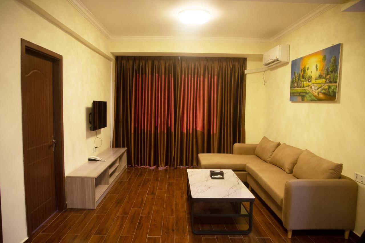 City Comfort Hotel Phnom Penh Airport Exteriör bild