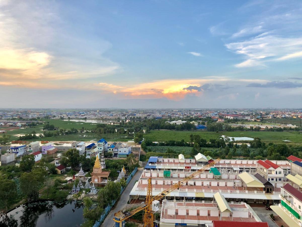 City Comfort Hotel Phnom Penh Airport Exteriör bild