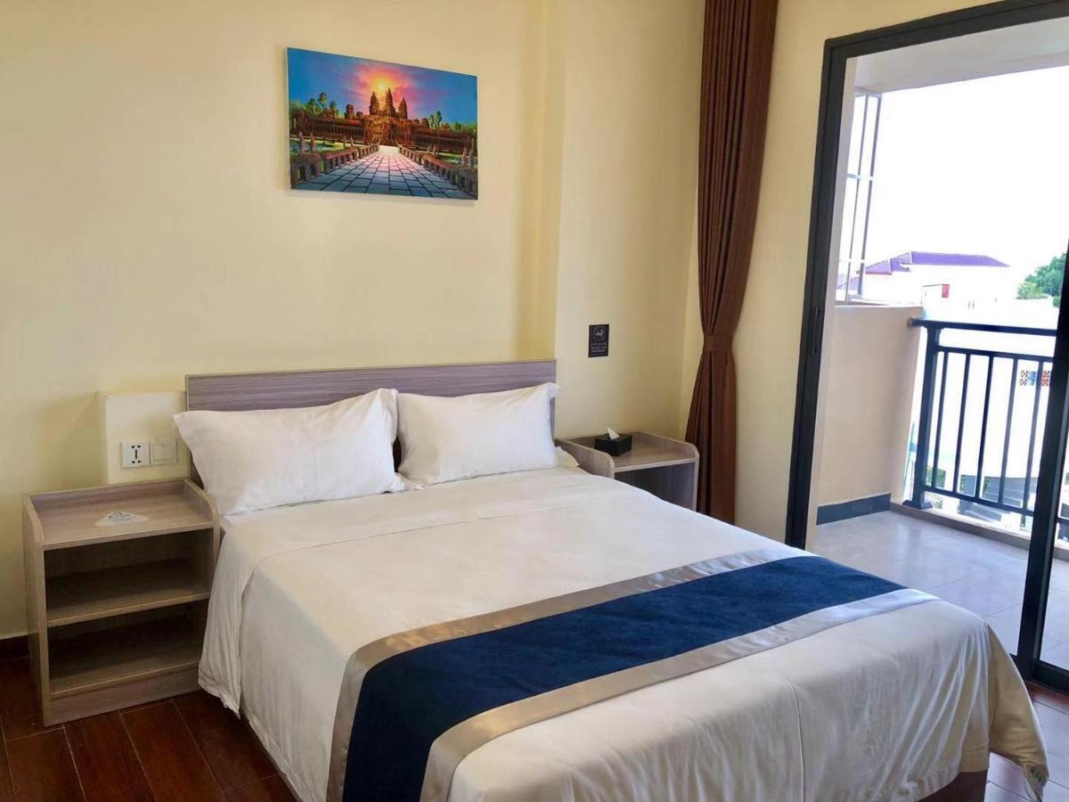 City Comfort Hotel Phnom Penh Airport Exteriör bild