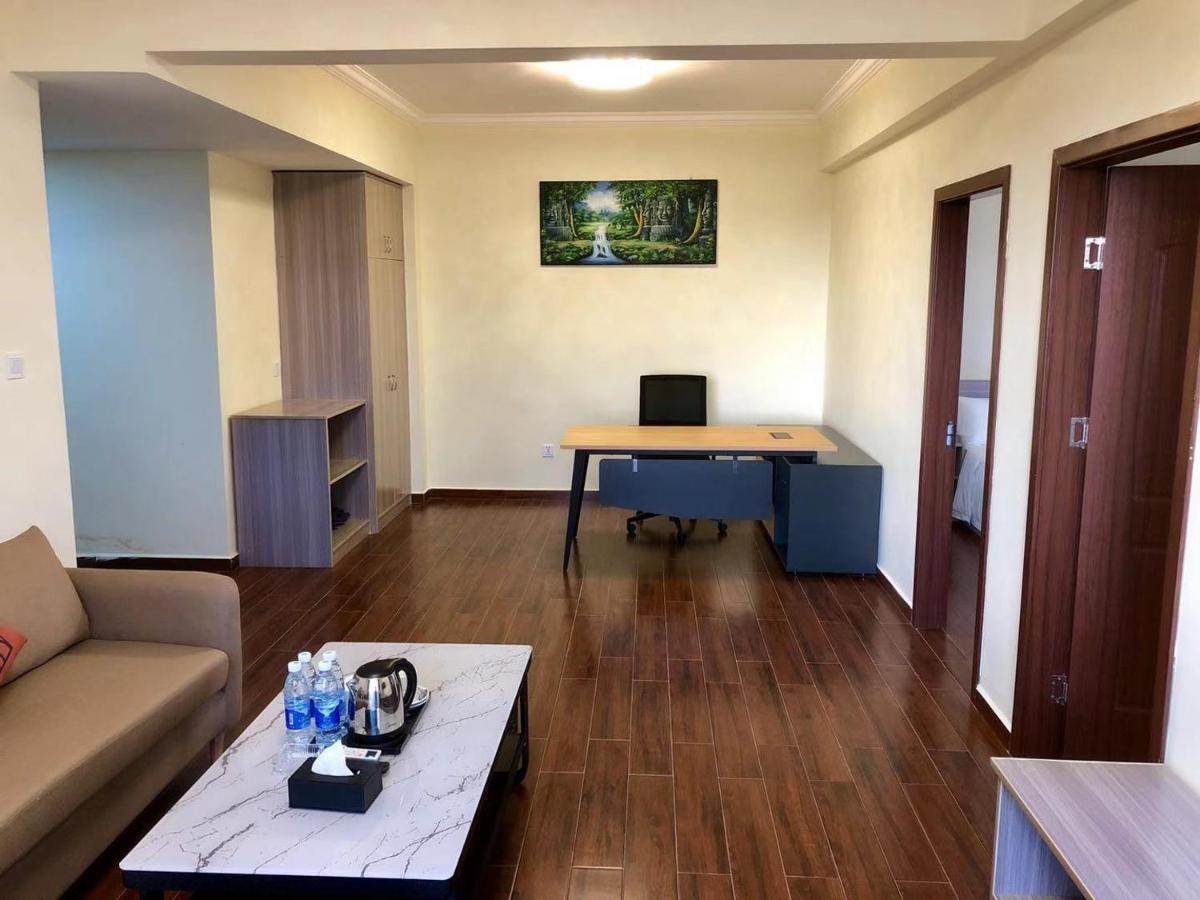 City Comfort Hotel Phnom Penh Airport Exteriör bild